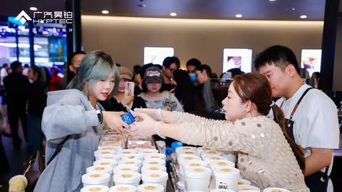 跨界名场面！噗噗叽叽用广汽昊铂HT把广式生活美学开进了广州车展