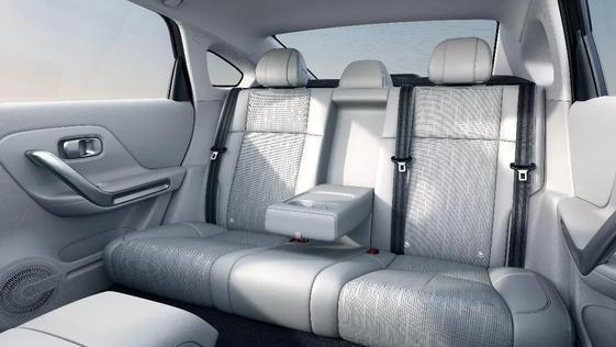 零跑汽车又一款“猛货”成功了，搭后置单电机，仅9.98万