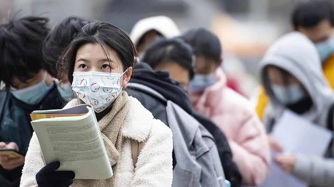 报考人数大降! 2026研究生报考人数343万跌回6年前, 目标直指92高校