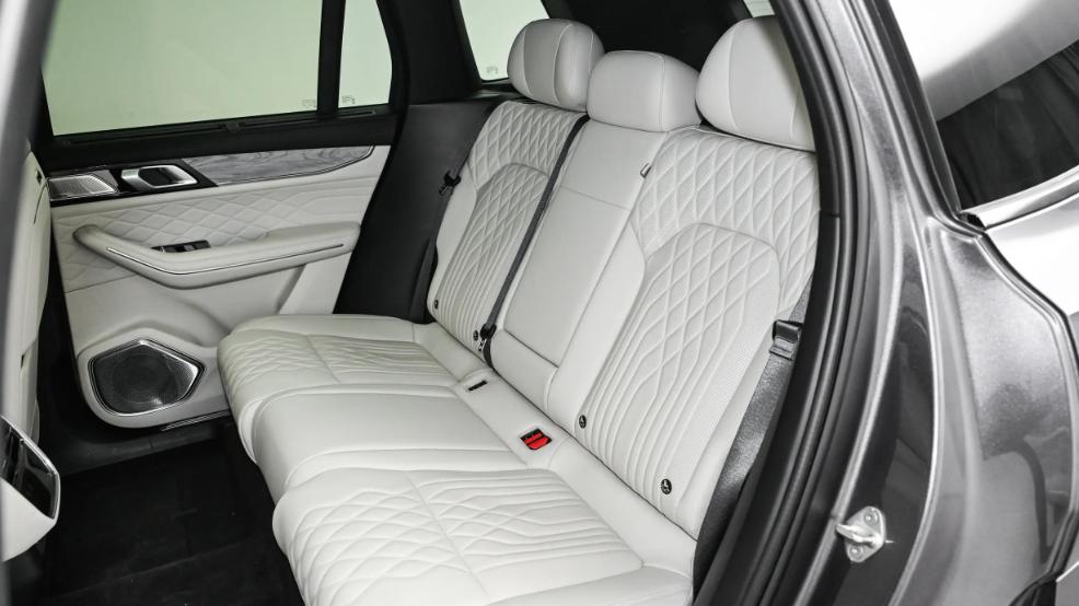 23.99万起售？中大型SUV领克09，体验感如何？