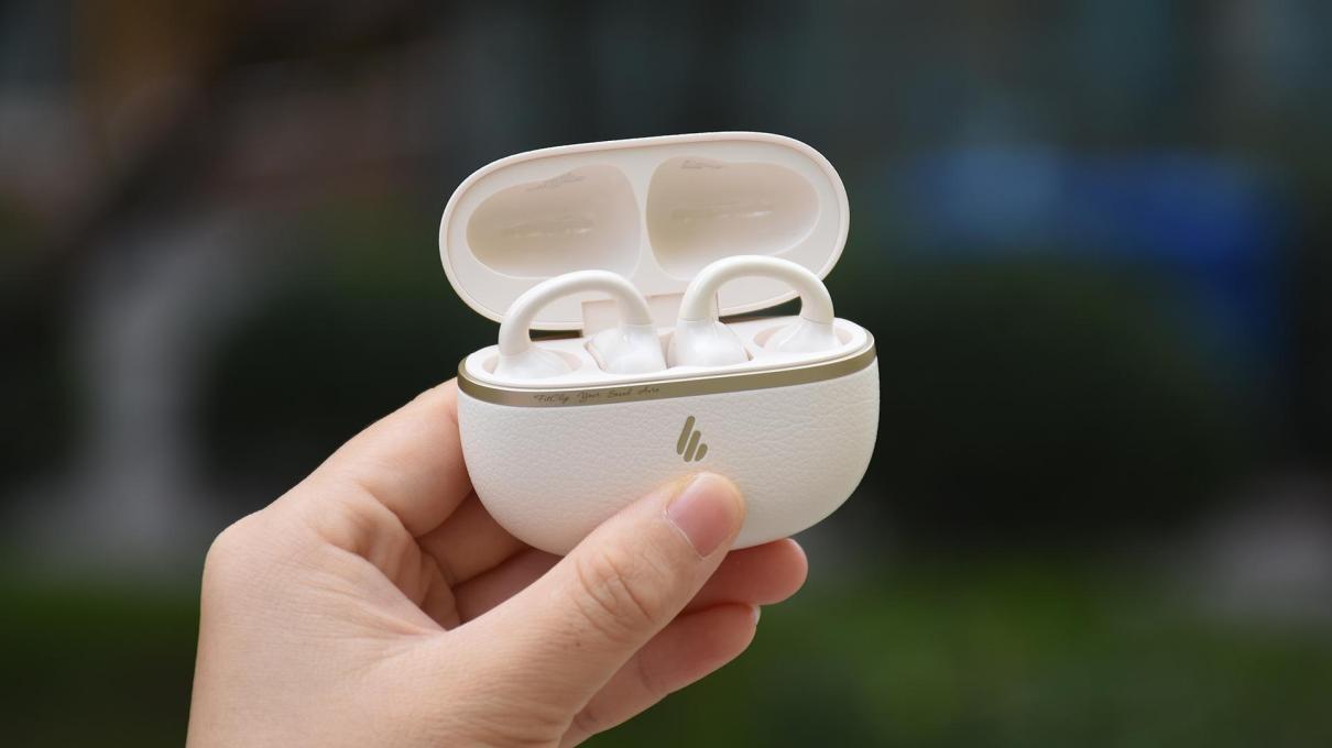 重新定义舒适聆听：漫步者FitClip Ultra耳夹式耳机