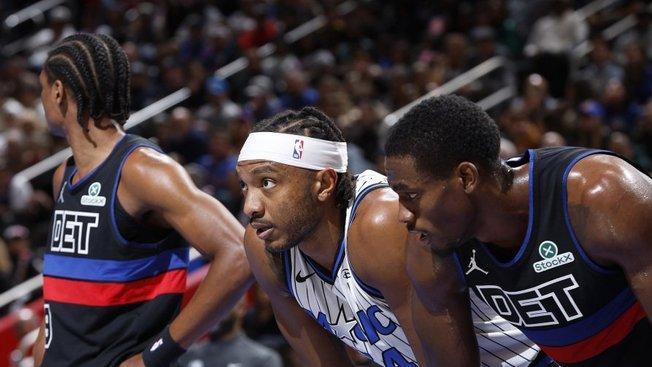 东部榜首13连胜后崩盘，康宁汉姆39分难挽败局