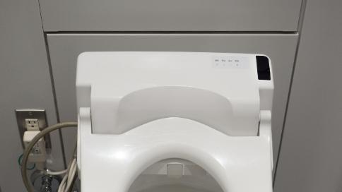 马桶下水慢有水位线黄垢怎么解决维修去除黄垢？马桶清洗维护必备小技巧！