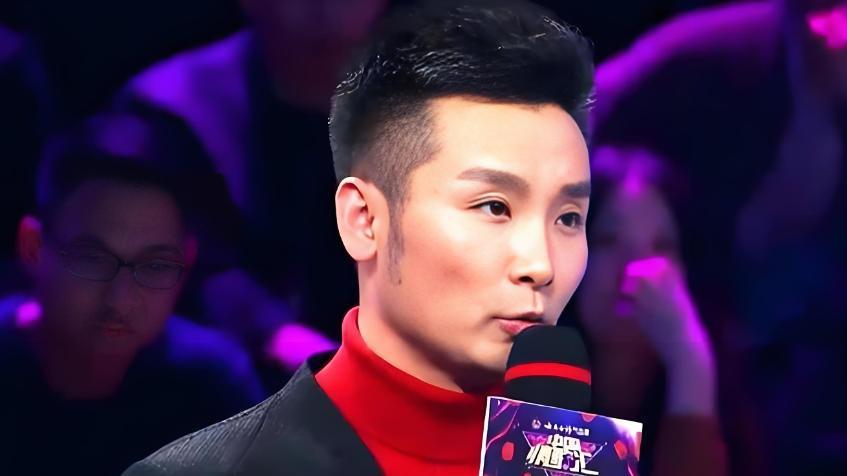 他曾当众给蒋大为下跪，又和小10岁世界小姐闪婚，如今成名校教授