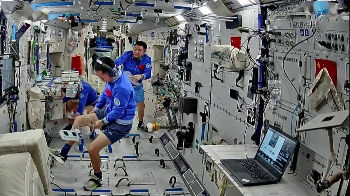 神舟二十号刷新记录，长期在轨有何危害？曾有人肌肉萎缩血液倒流