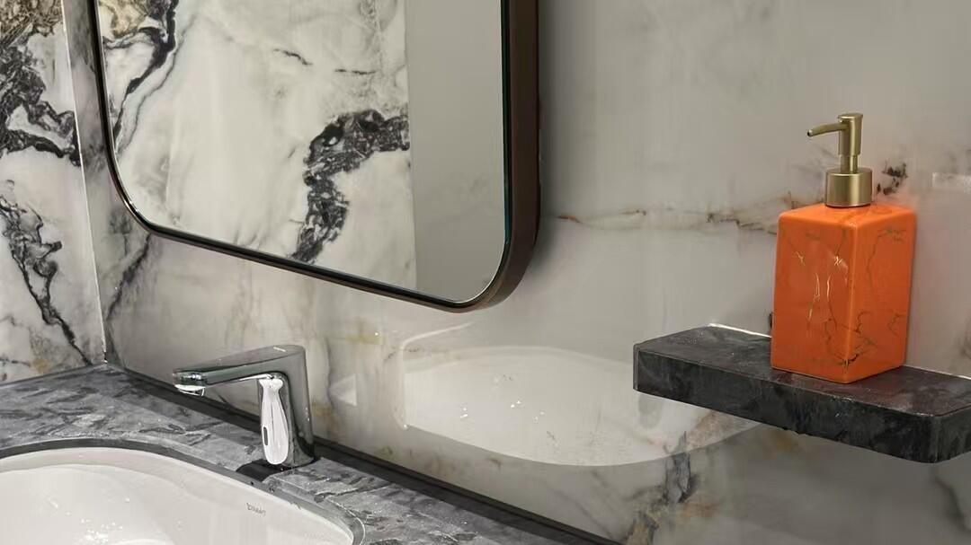 哪些关键因素影响着范思哲黑大理石的最终报价？