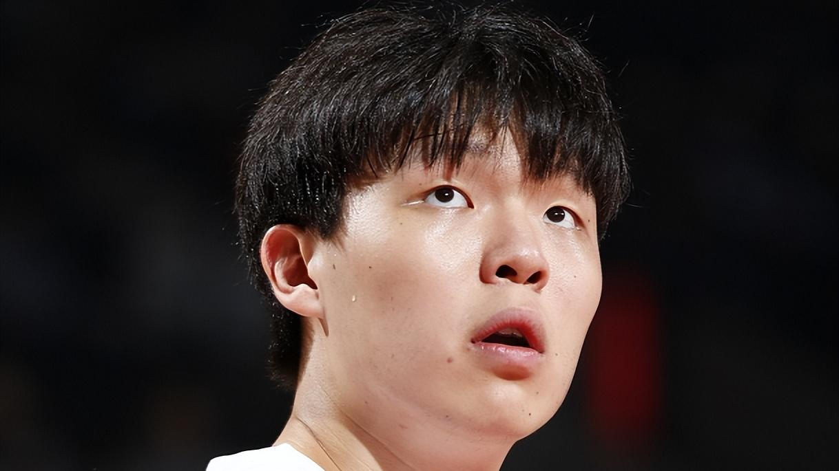 杨瀚森4分5板2助5犯规！开拓者23分惨败，这一战让我看清3个事实