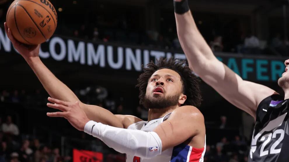 活塞豪取两连胜背后的战术革新