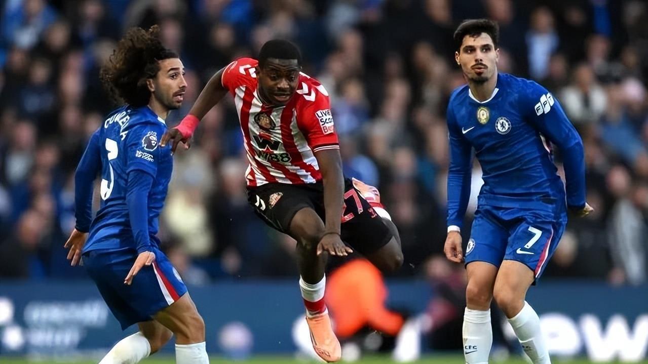 曼联锁定20岁英超兽腰！2500万身价完胜巴莱巴，切尔西加入争夺战​