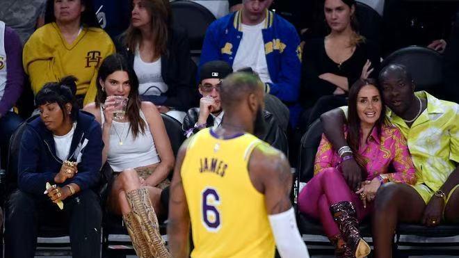 拒绝卡戴珊的NBA铁血硬汉：林书豪、詹姆斯、欧文的“免疫传奇”