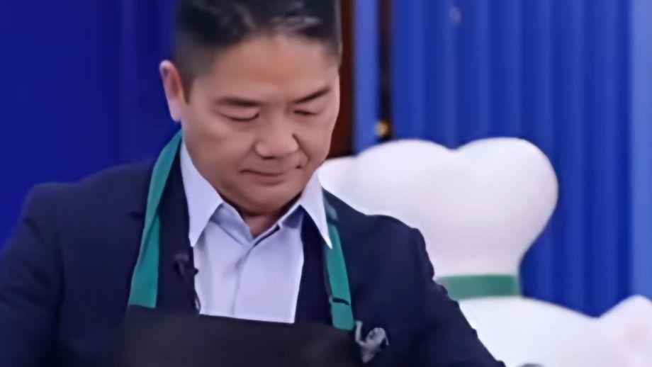 刘强东直播炒菜，调侃贾国龙、罗永浩，喊话王兴：企业家别成仇人