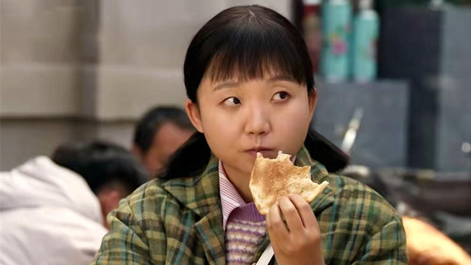 《六姊妹》胖嘟嘟的她演老6像捡来的，网红转型演员，资源好到爆