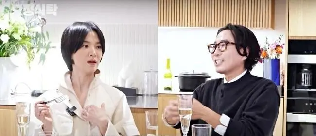 宋慧乔破格剪超短小男孩头谈宋仲基离婚认女人最辛苦的事