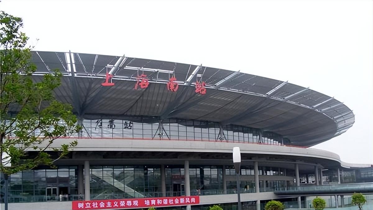 穿越时空的驿站：当建筑艺术邂逅千年文脉的高铁站巡礼（遵义站、无锡站、苏州站、上海南站、宁波站）