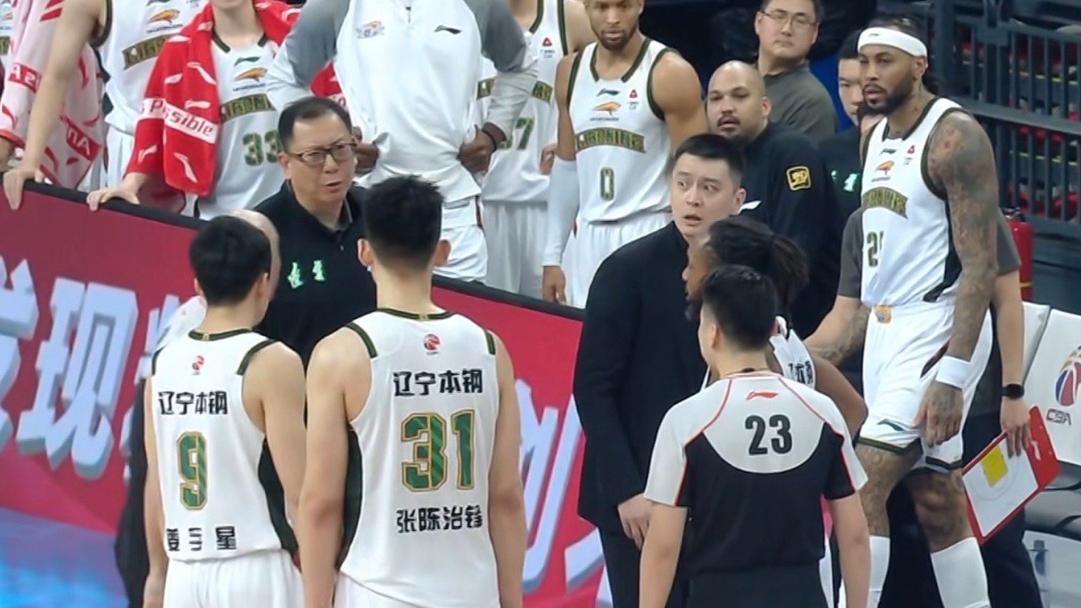 胜之不武？杨鸣连吃2T被罚出场，裁判真没问题