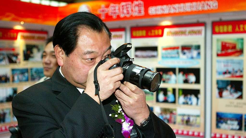 许海峰射击首金40周年：中国奥运金牌零的突破意义
