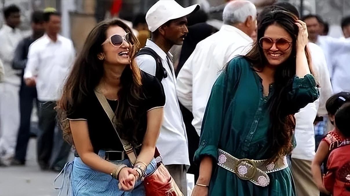 印度女孩不顾全家反对，嫁给中国跛脚小伙，背后原因竟是母亲支持？