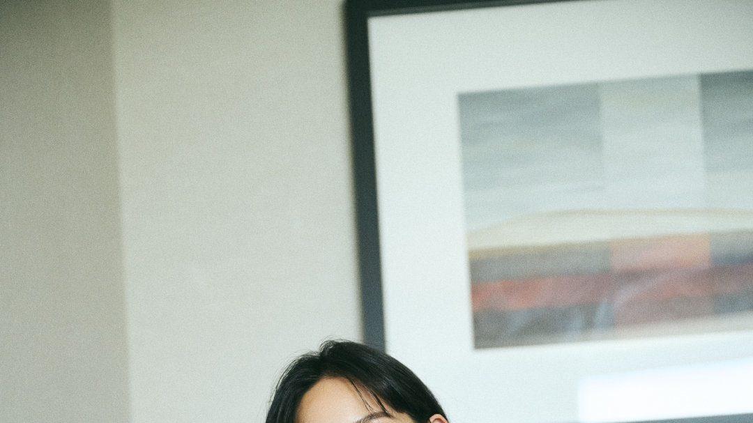 张钧甯穿黑裙杀疯？不，这姐是“氛围感人型种草机”