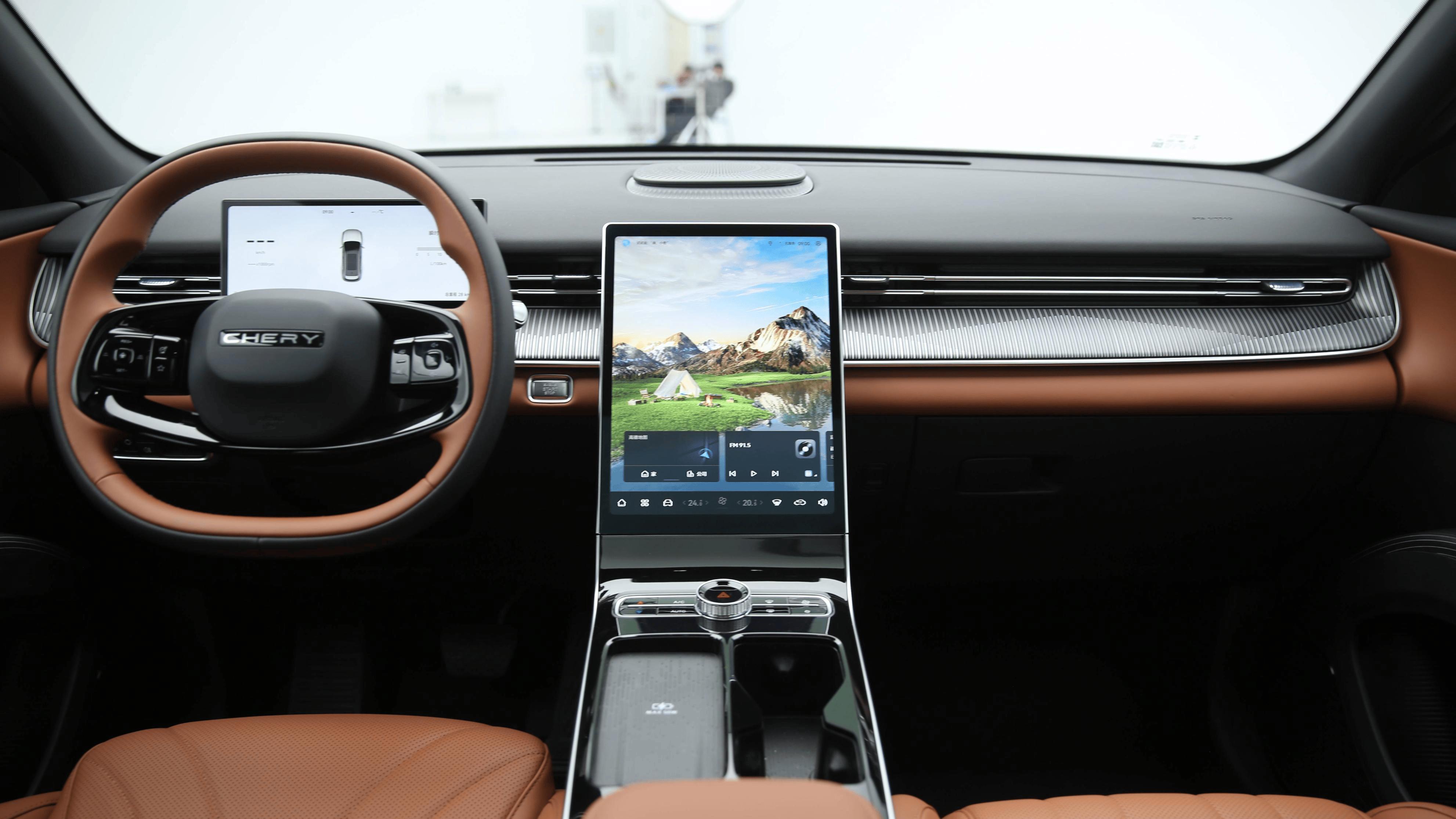 第5代瑞虎8将上市，配双外观+双内饰，轴距2825mm，能卖过星越L吗