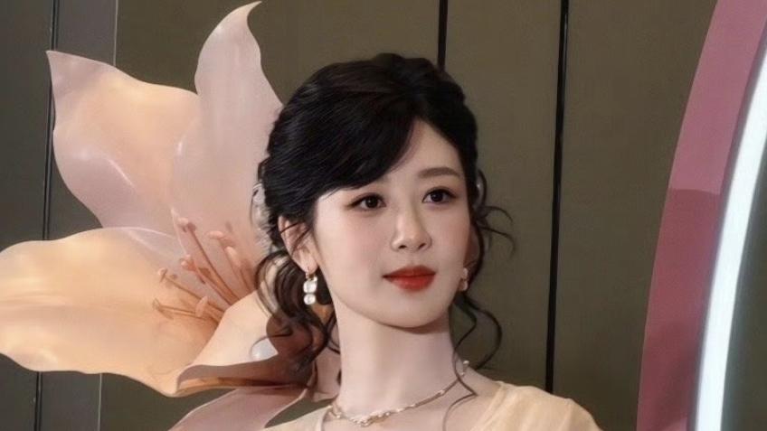 杨紫双标名场面！男粉：终究是我不配？
