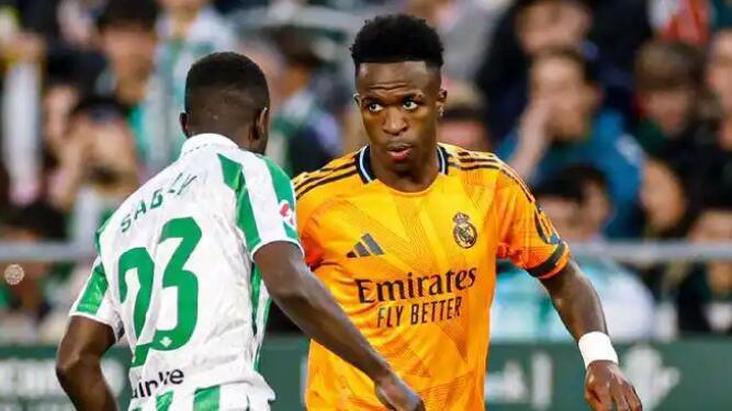 中场瘫痪、前场低迷、防线崩裂，皇马三线崩盘就在眼前？