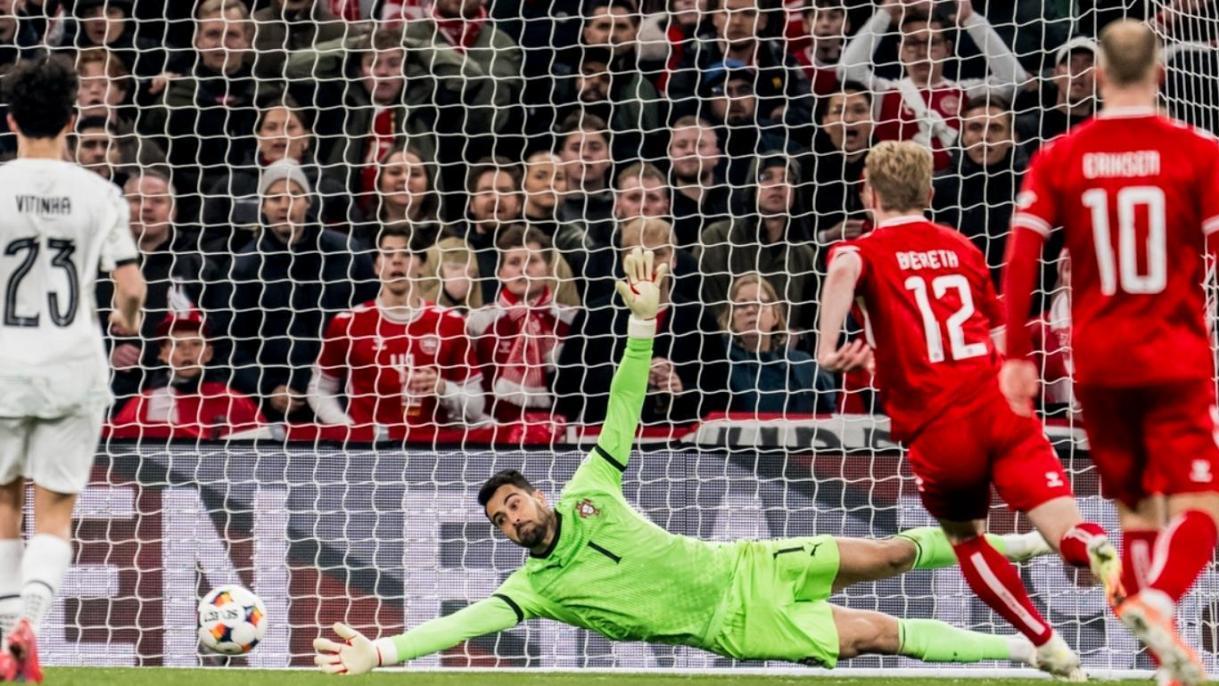 世界第6轰然倒下，40岁C罗灾难表现：0射正0过人，队内最低分