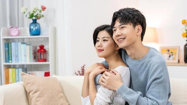 男女关系不正常，在一起时，大多会有这三个表现，别不信