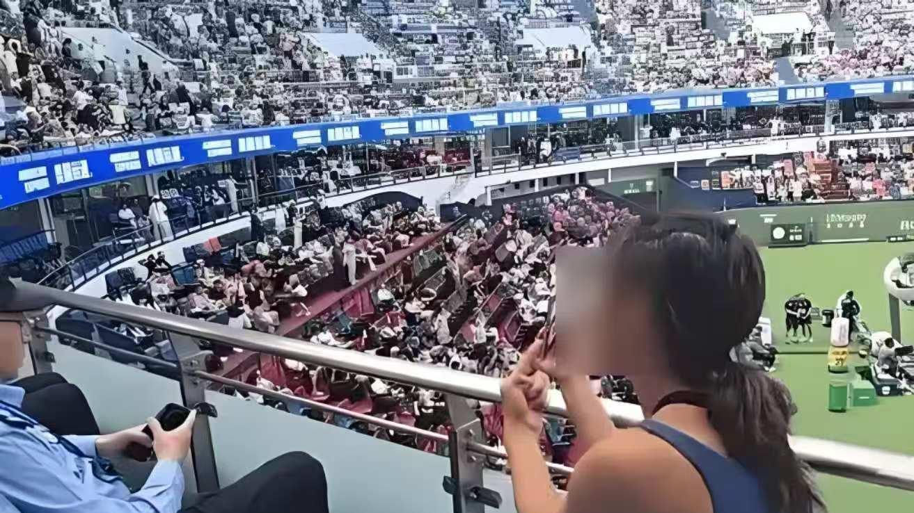 网球场的优雅与喧嚣：一场因酒后失态中断的国际赛事