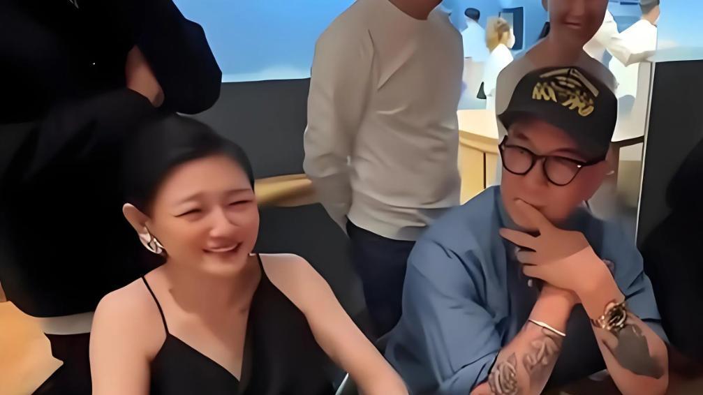 大反转！具俊晔不装了？S妈疑发文暗讽他，空手而来满载而归