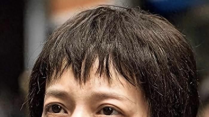 赵薇近况曝光：49 岁的她，为啥成了娱乐圈的“泥石流”？