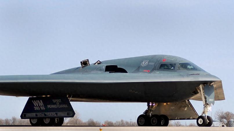 美轰炸机突击核设施，伊朗如何应对？