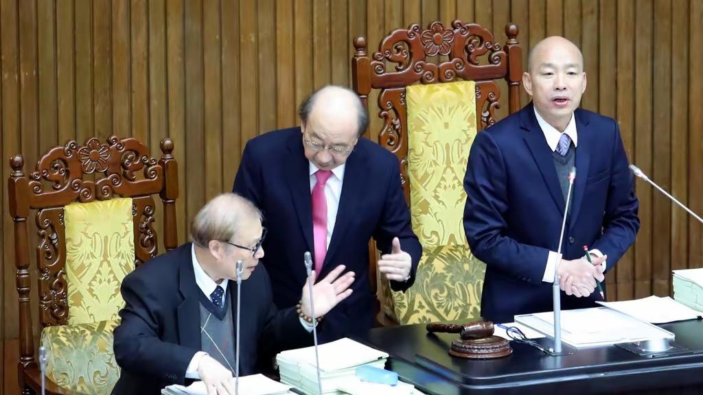 罢免谁怕谁？沈政男点名“双北四吴”：这2男民进党立委非常好罢