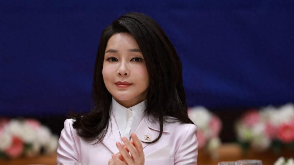 韩国政坛地震：尹锡悦落马，司法风暴来袭？