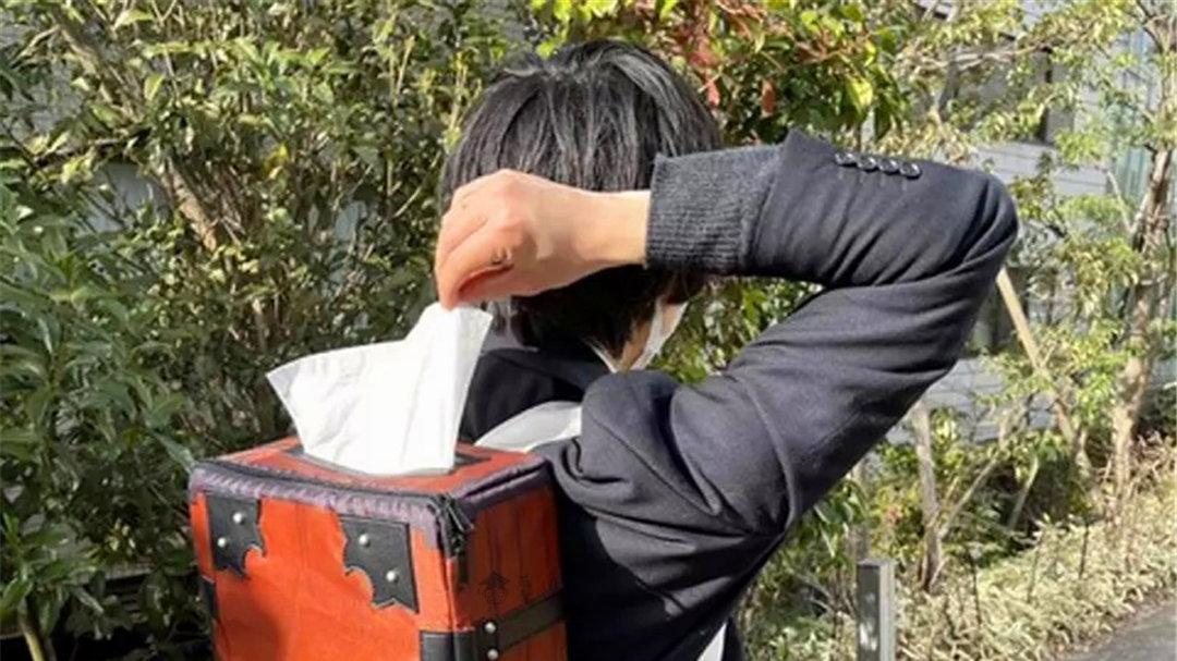 Coser网购《鬼灭之刃》里炭治郎背弥豆子的木箱，到手后哭笑不得