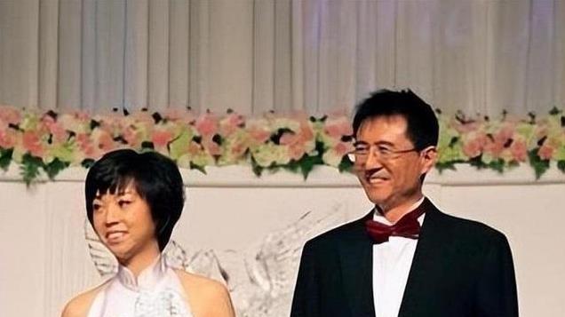 谈到婚后生活，张怡宁：“我比较偏腻一点，喜欢他在家才行”