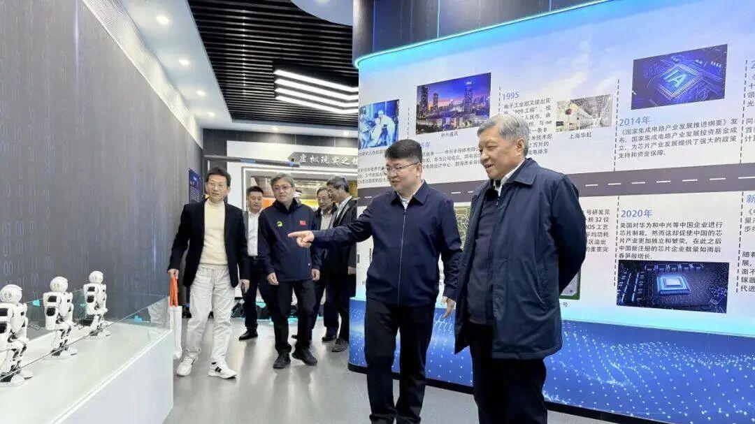 福耀科技大学校长王树国来忻州一中举办专场报告会