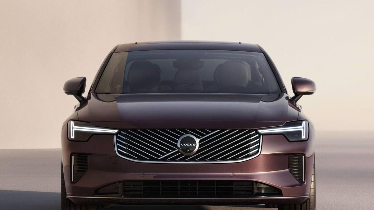 沃尔沃新款S90发布！XC90都47.9万了，你猜S90多少钱？