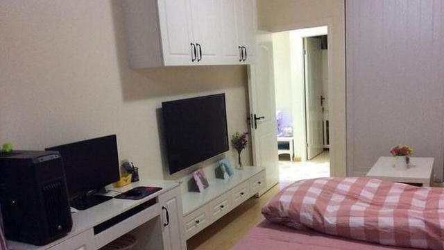 晒晒表姐在深圳花600万买的房子，卫生间在厨房里，连客厅都没有