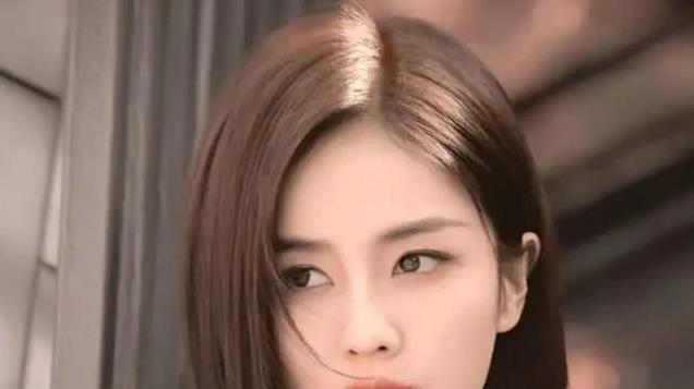 白鹿这些照片太美啦！散发光芒，神仙颜值！