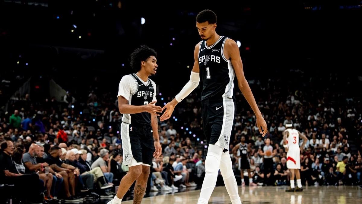 场均30+15，联盟又诞生一个超级巨星，他未来能统治联盟15年