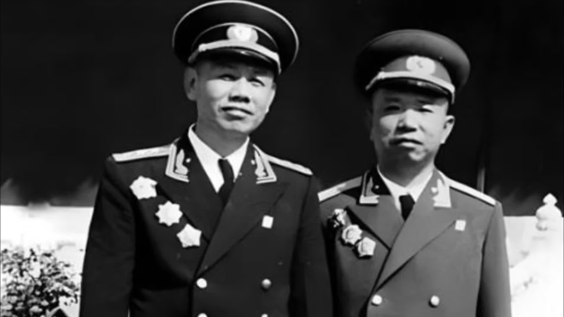 同为方面军副总指挥，且萧克的成就高于王树声，为何萧只授上将？