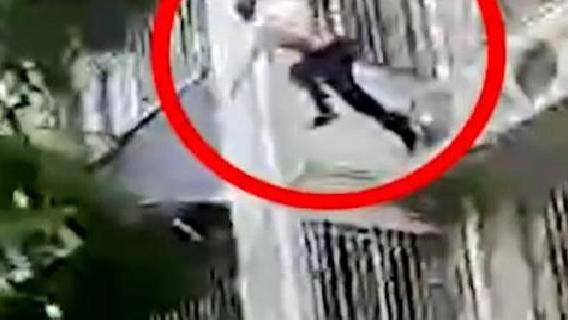 儿子在媳妇家跳楼，母亲崩溃：'他从来不说自己受的委屈