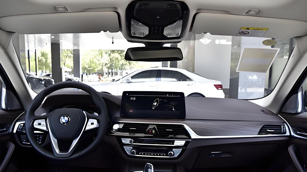 5系档次高还是e300