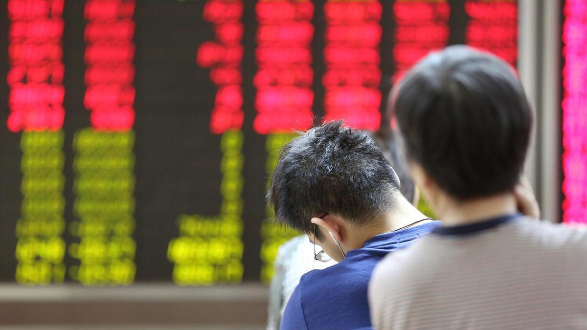 A股：震荡整理涨不动，原因是什么？谁在压盘？明天又会怎么走？