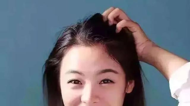 陈丽君曝元宵晚会前，发微信叫李云霄出来吃汤圆被拒，原因超搞笑
