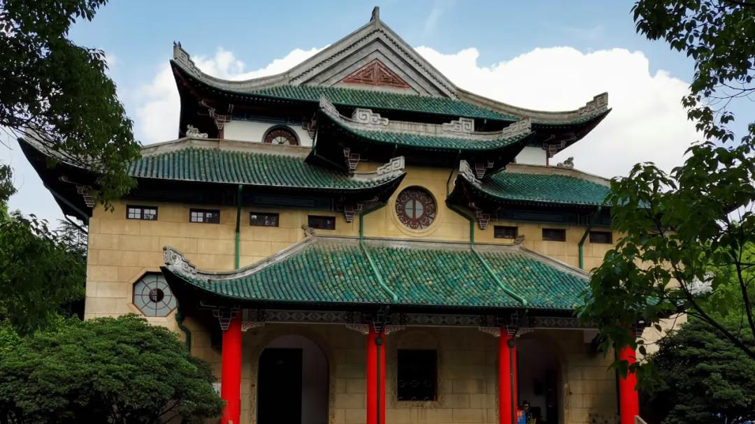 本科线上30分想上公办大学，千万不要追热门，这3个捡漏技巧一定要记住