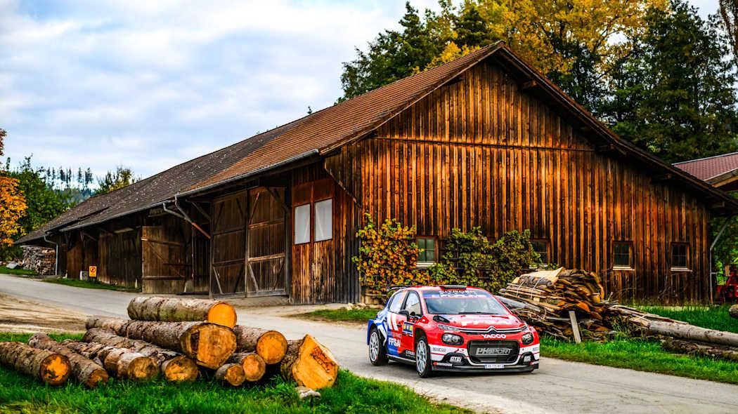 卡雄控制了三个国家的 WRC2 战斗