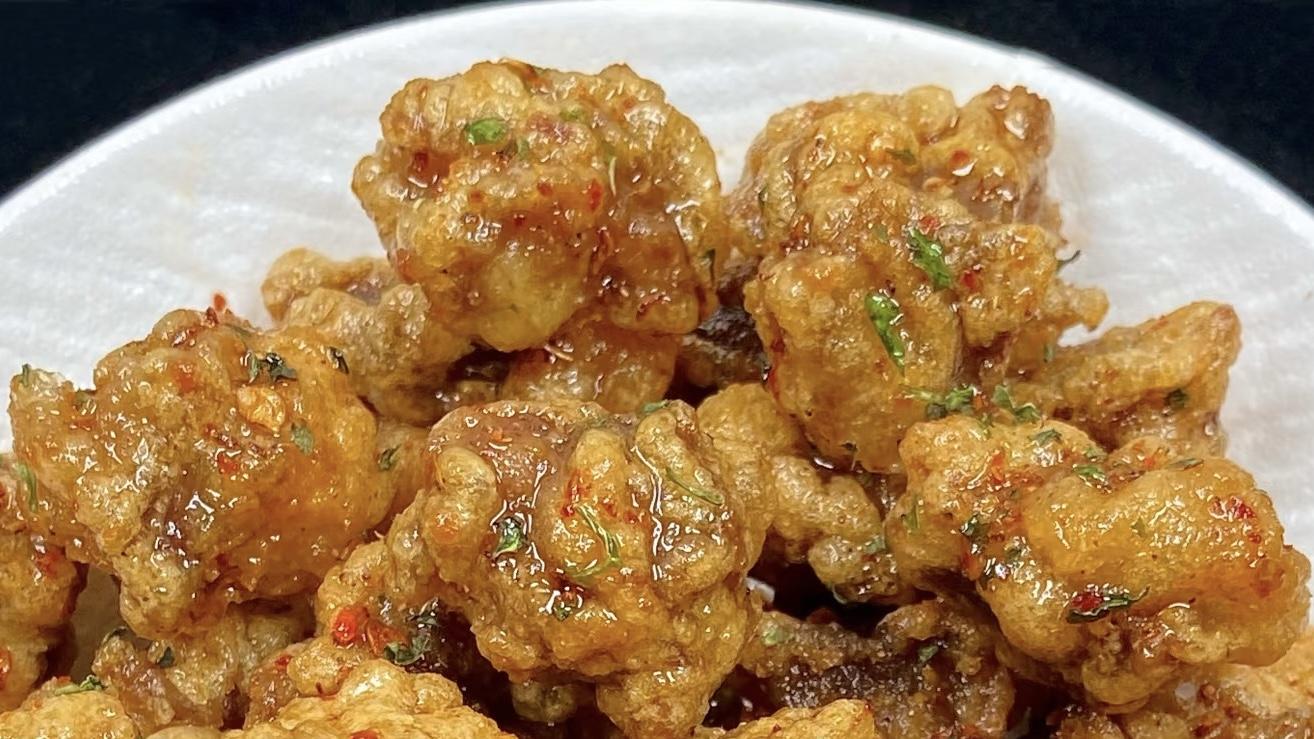 椒盐梅花肉🟰家庭版“解馋小炸弹”：外酥里嫩，一口一把剧！