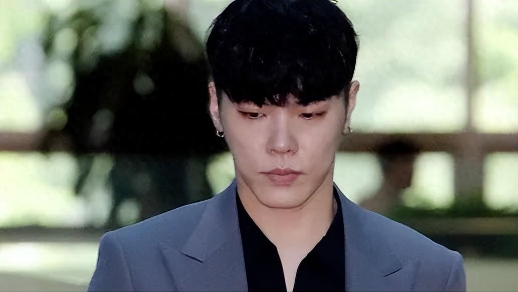 韩国知名男歌手辉星家中身亡，年仅43岁，被发现时已无心跳！