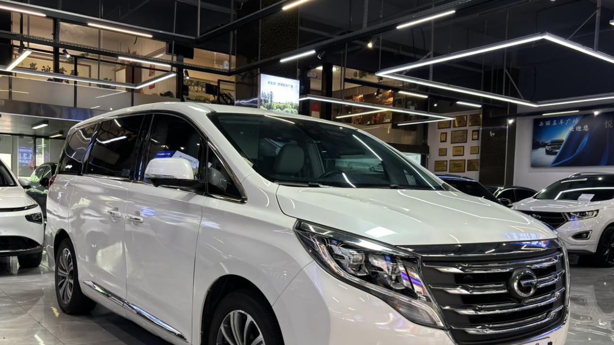 家用MPV之选，2018款传祺M8旗舰版仅售11.8万